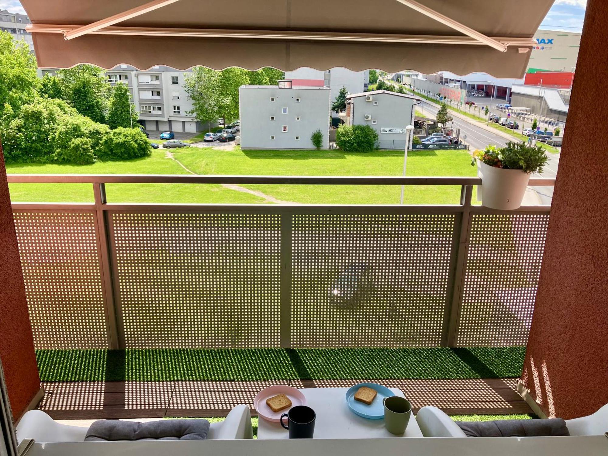 Delux Apartment La Arena With Private Garage Zagrzeb Zewnętrze zdjęcie